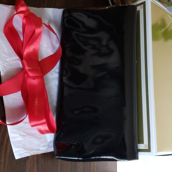 ☃️Estēe Lauder Clutch ⛄ - Picture 4 of 5